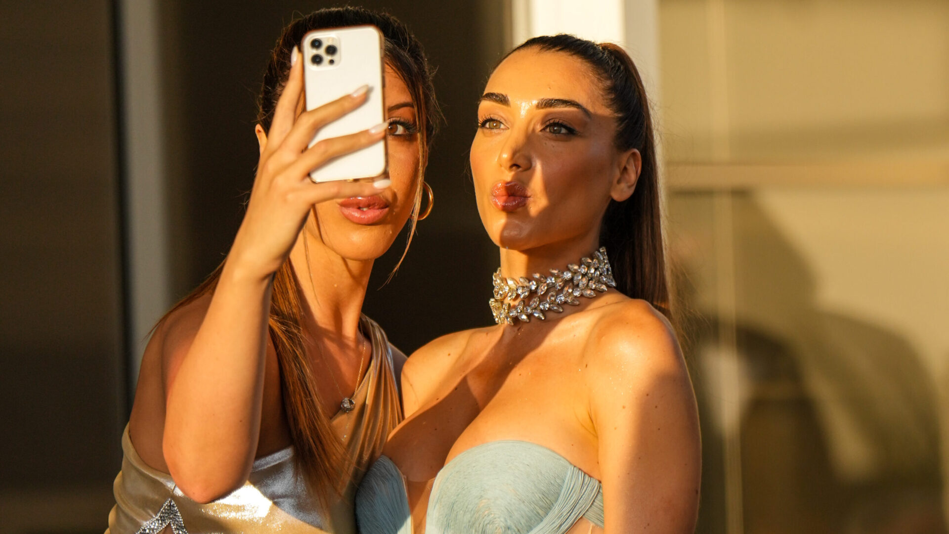 선물함에 잠든 기프티콘 현금화하는 초간단 꿀팁 - 뉴스 썸네일 이미지