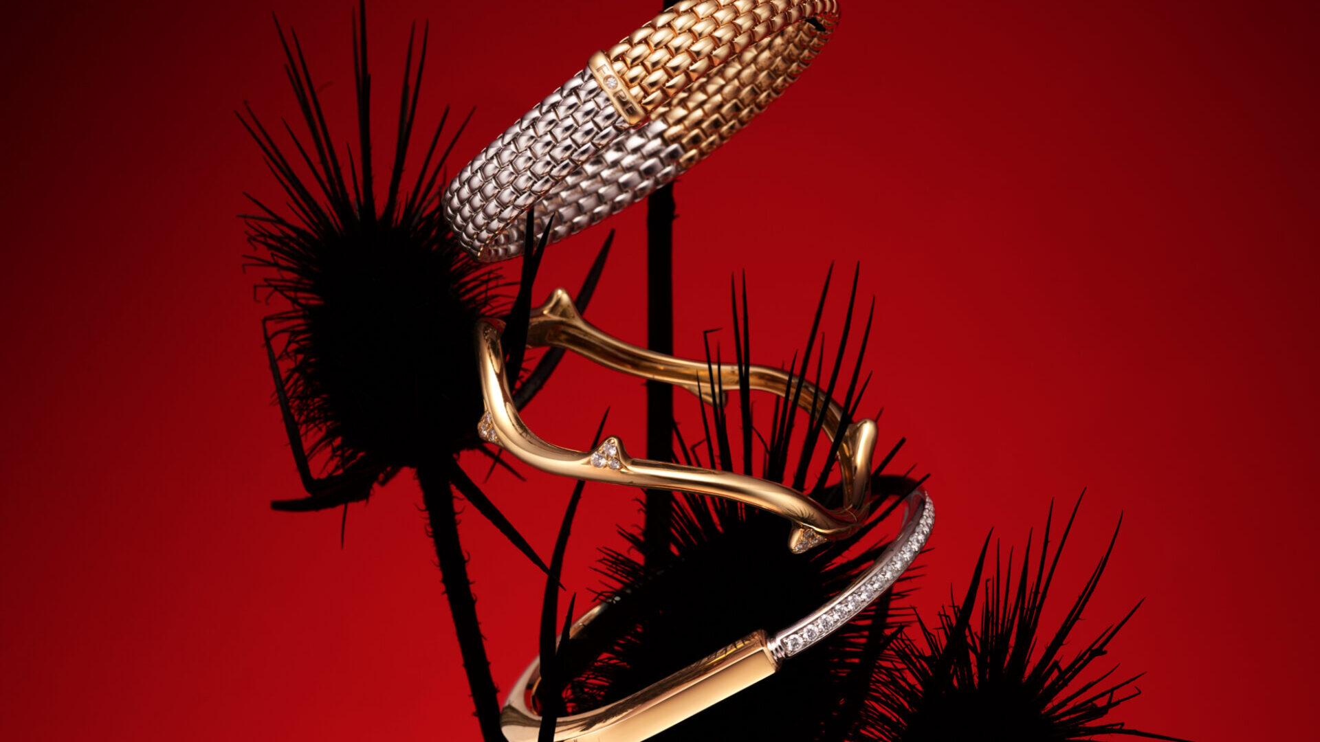 어둠을 두른 크리스마스 주얼리 - 뉴스 썸네일 이미지